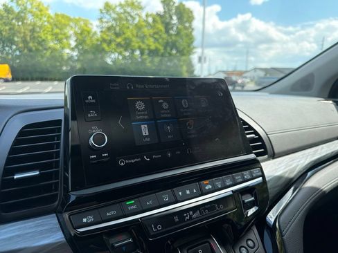Certified 2025 Honda Odyssey Elite image 32