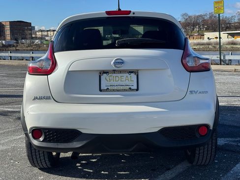 Used 2015 Nissan Juke SV w/ Cold Weather Package image 5