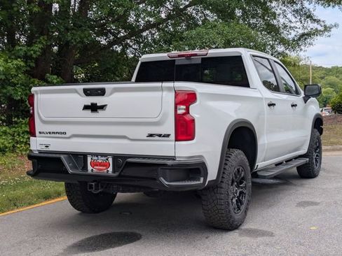 New 2026 Chevrolet Silverado 1500 ZR2 AWD/4WD image 2