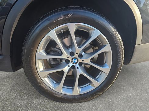 Used 2025 BMW X5 xDrive40i AWD/4WD image 32