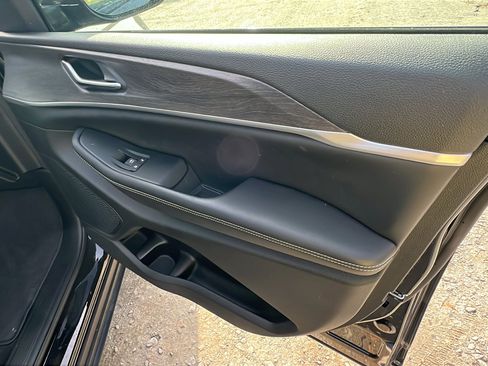 Certified 2024 Jeep Grand Cherokee Limited image 19