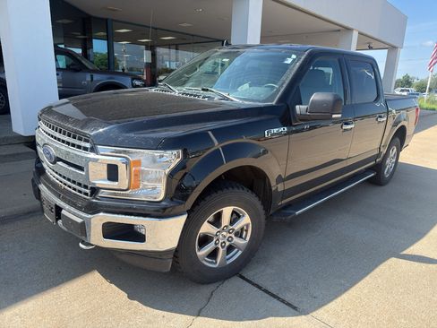 Used 2018 Ford F150 XLT w/ Equipment Group 302A Luxury AWD/4WD image 2