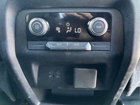 Used 2025 GMC Acadia Elevation w/ Elevation Premium Package AWD/4WD image 32