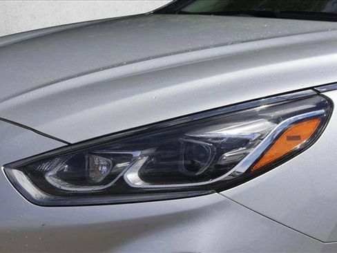 Used 2019 Hyundai Sonata Limited w/ Ultimate Package 04 FWD image 10