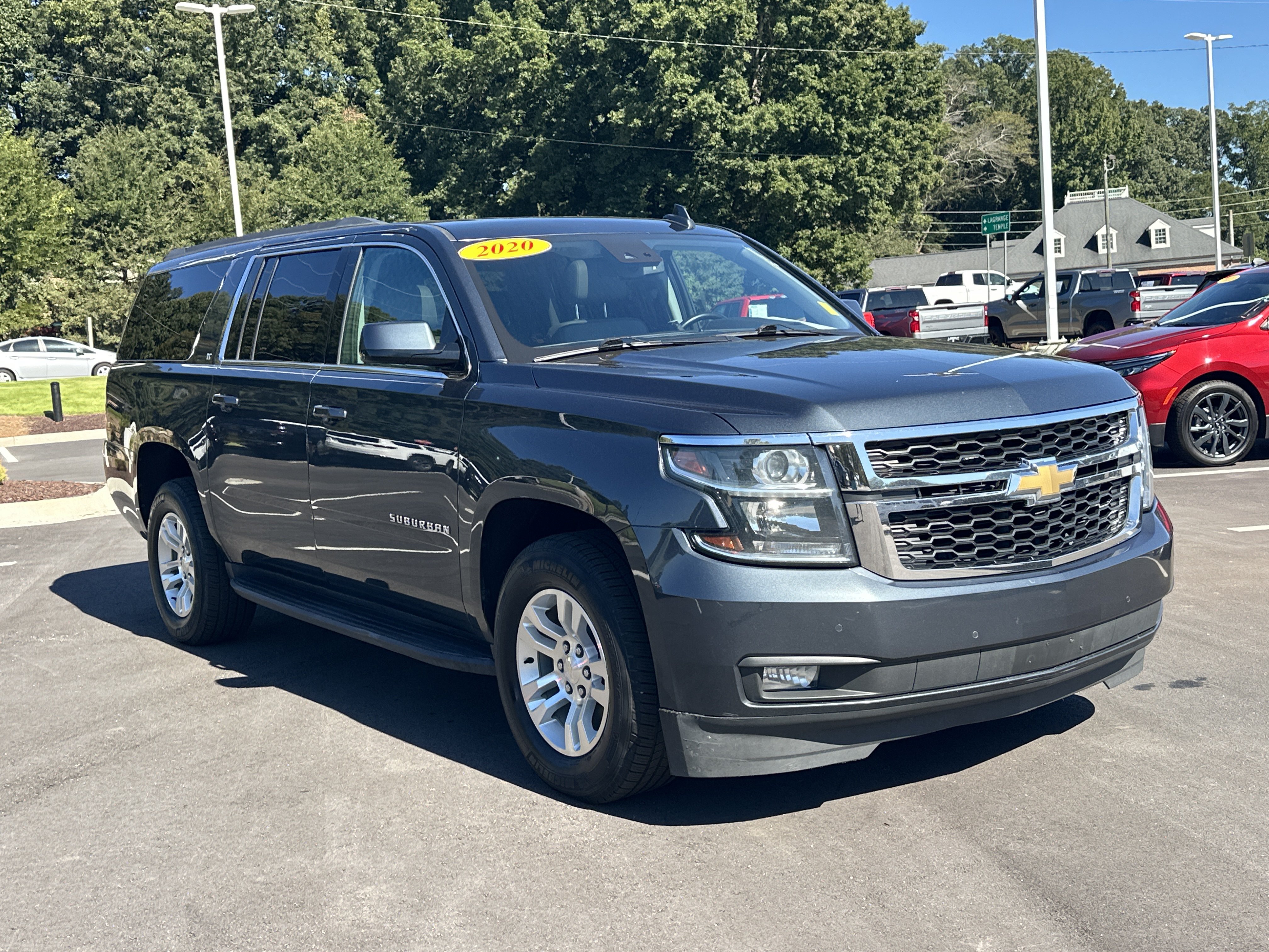 Used 2020 Chevrolet Suburban LT AWD/4WD image 1