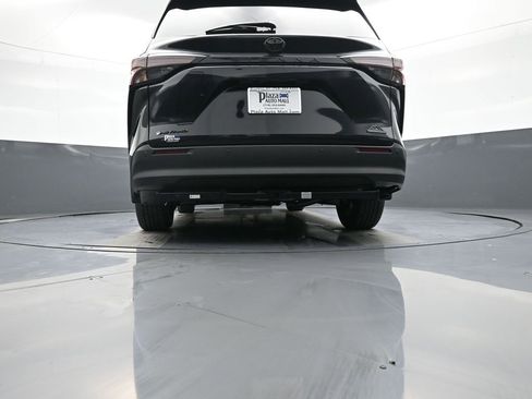 New 2026 Toyota Sienna XLE Woodland Edition image 33