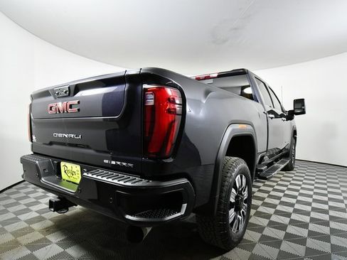 Used 2024 GMC Sierra 2500 Denali w/ Denali Reserve Package image 11