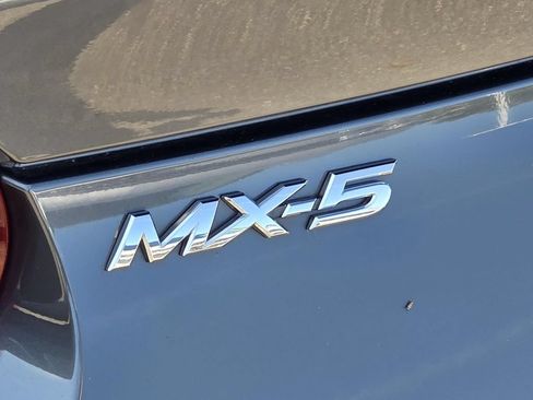 Used 2019 MAZDA MX-5 Miata RF Grand Touring RWD image 5