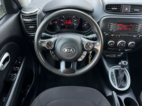 Used 2016 Kia Soul Base image 17