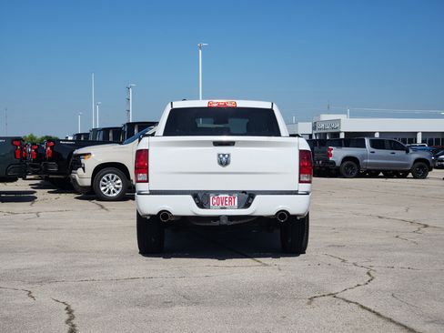Used 2018 RAM 1500 Express RWD image 6