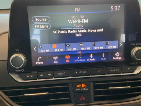 Used 2025 Nissan Altima 2.5 SV FWD image 12