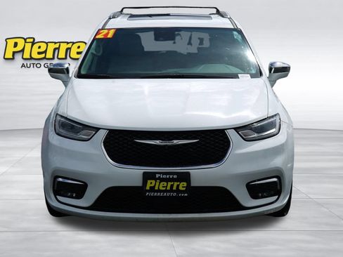 Used 2021 Chrysler Pacifica Limited w/ Premium & Safety Sphere Group AWD/4WD image 5