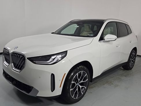New 2026 BMW X3 xDrive30 image 3