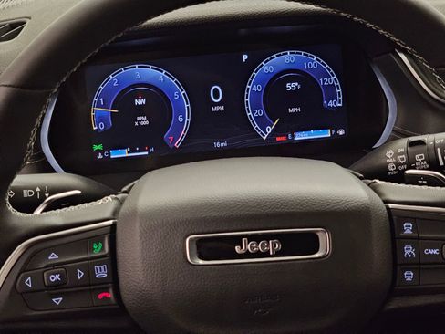 New 2025 Jeep Grand Cherokee L Laredo w/ Luxury Tech Group I AWD/4WD image 18