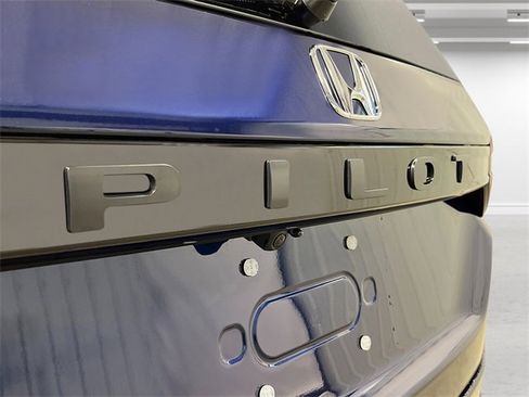 New 2025 Honda Pilot EX-L image 9
