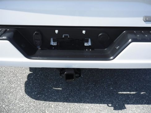 Used 2023 GMC Sierra 1500 Elevation AWD/4WD image 7
