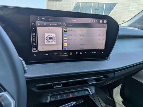 New 2026 Audi Q3 quattro 2.0T AWD/4WD image 9