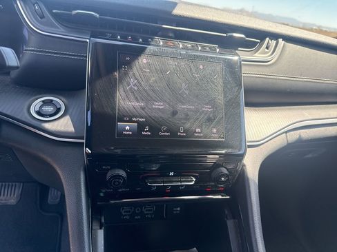 Used 2023 Jeep Grand Cherokee Laredo RWD image 16