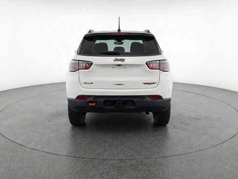 Used 2025 Jeep Compass Trailhawk w/ Trailer Tow Group AWD/4WD image 7