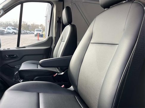 New 2025 Ford Transit 250 148 Medium Roof image 27