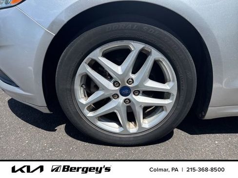 Used 2014 Ford Fusion SE FWD image 7