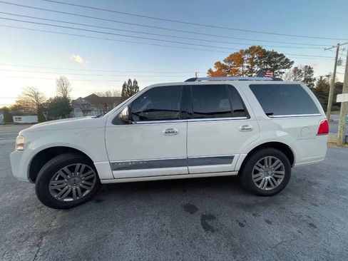 Used 2008 Lincoln Navigator 2WD image 5