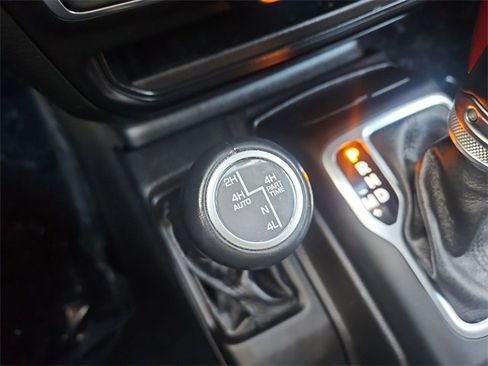 Used 2021 Jeep Wrangler Unlimited Sahara image 34