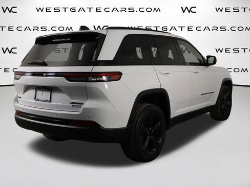 Used 2023 Jeep Grand Cherokee Limited w/ Black Appearance Package image 48