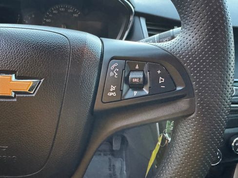 Used 2021 Chevrolet Trax LT image 33