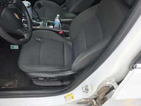 Used 2017 Chevrolet Cruze LT w/ Convenience Package image 12