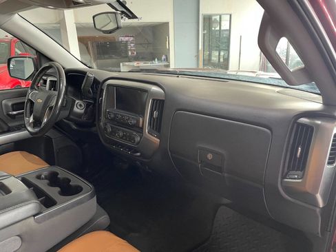Used 2017 Chevrolet Silverado 1500 LT w/ LT Convenience Package image 32