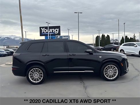 Used 2020 Cadillac XT6 Sport image 3