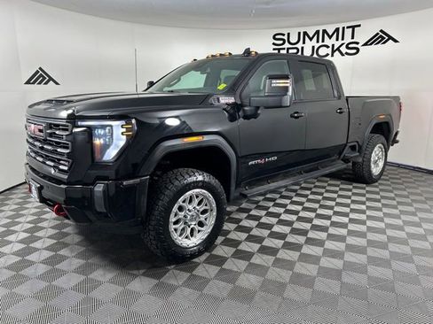 Used 2024 GMC Sierra 3500 AT4 w/ AT4 Preferred Package AWD/4WD image 3