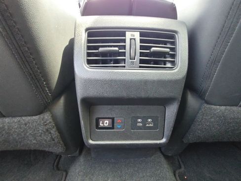 Used 2022 Nissan Rogue SL FWD image 19
