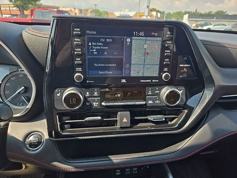 Used 2022 Toyota Highlander XSE image 21