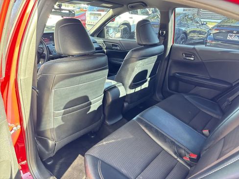 Used 2016 Honda Accord Sport image 11