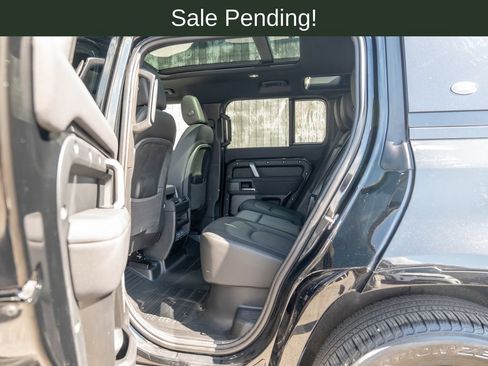 Used 2023 Land Rover Defender 110 X-Dynamic SE AWD/4WD image 34