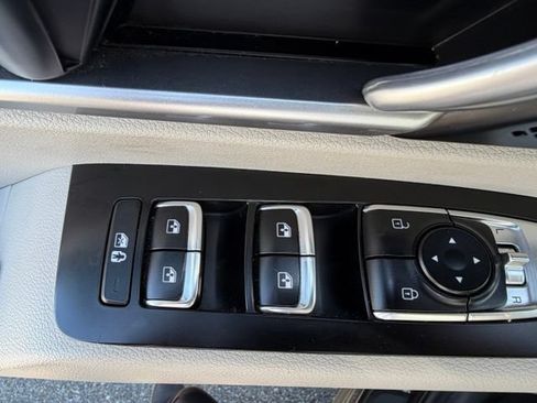 Used 2020 Kia Telluride S FWD image 38