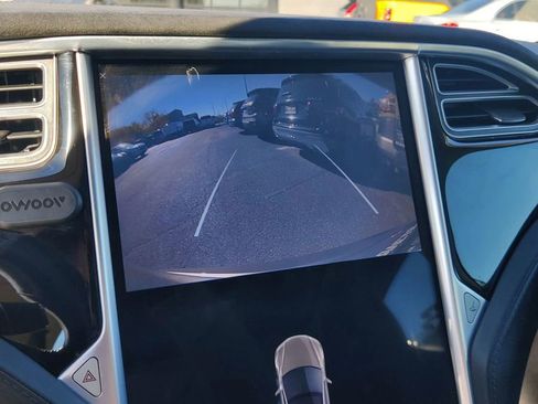 Used 2015 Tesla Model S 85D image 37