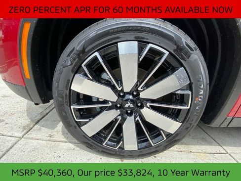 New 2025 Mitsubishi Outlander SE image 6