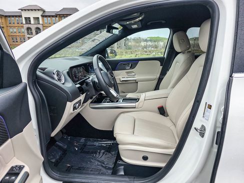 Certified 2025 Mercedes-Benz GLA 250 4MATIC image 17