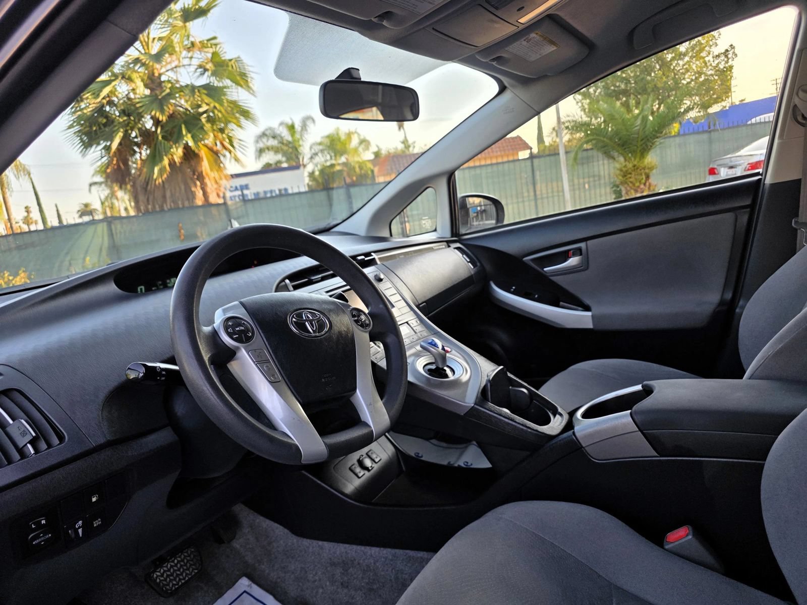 Used 2015 Toyota Prius Prime Plug-In Hybrid FWD image 5
