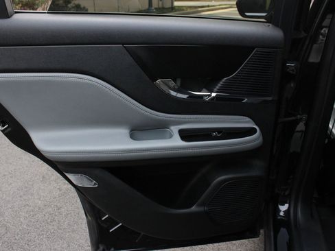 Used 2020 Lincoln Corsair AWD w/ Equipment Group 101A image 22