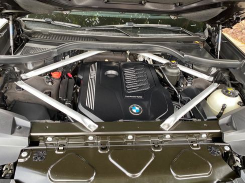 Used 2020 BMW X7 xDrive40i w/ Premium Package AWD/4WD image 18