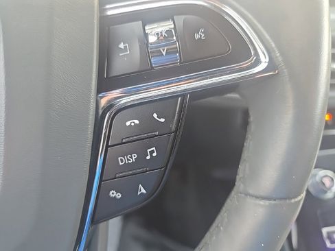 Used 2022 Lincoln Nautilus Reserve w/ Equipment Group 202A image 11