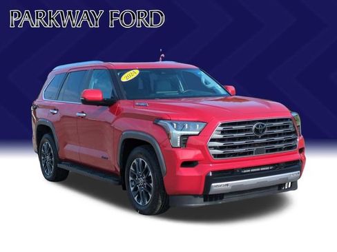Used 2024 Toyota Sequoia Limited w/ Tow Technology Package AWD/4WD image 7