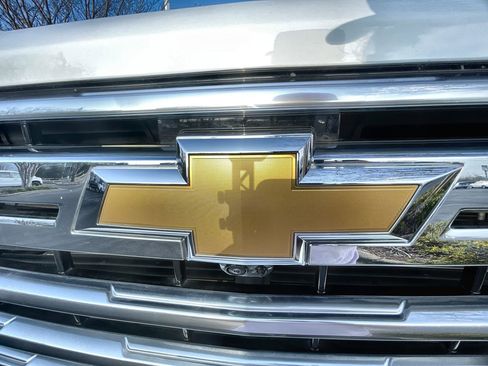 Used 2024 Chevrolet Silverado 2500 High Country w/ Technology Package image 31