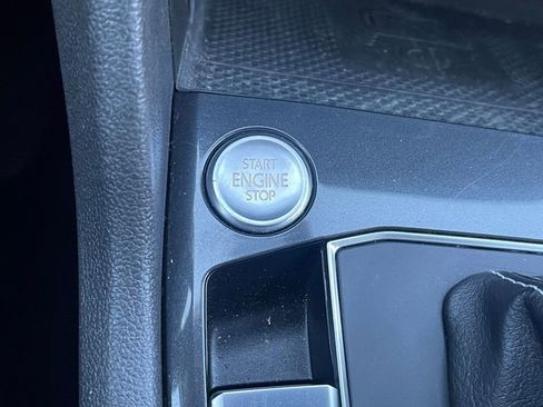 Used 2021 Volkswagen Tiguan SE w/ 3rd Row Seat Package image 30