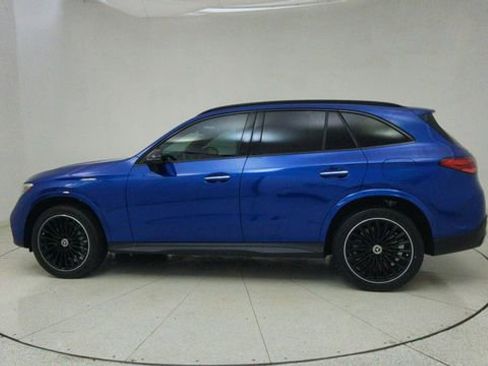 Used 2025 Mercedes-Benz GLC 350e 4MATIC w/ AMG Line image 72