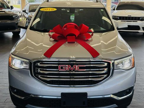 Used 2019 GMC Acadia SLE FWD image 18